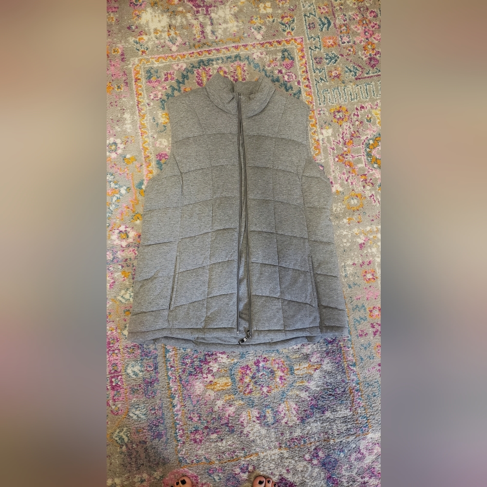 Grey vest with pockets